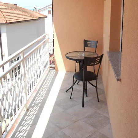 30091 - Mandekic Apartment